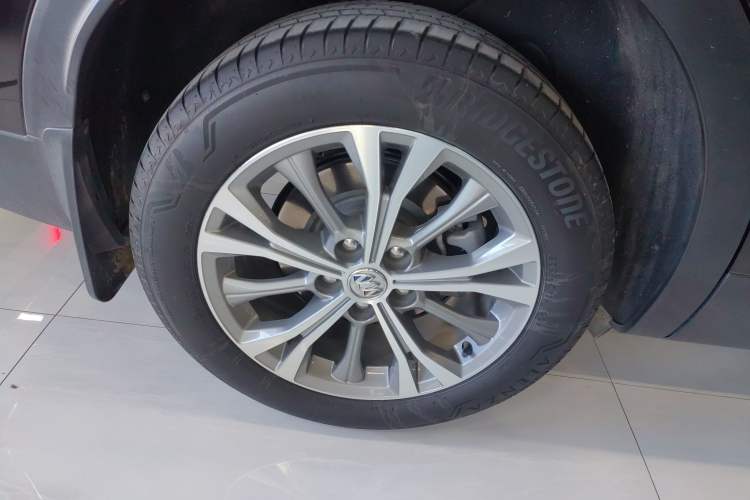 Used Buick Envision 2022 Encore Plus 652T Five-Seat Luxury Model