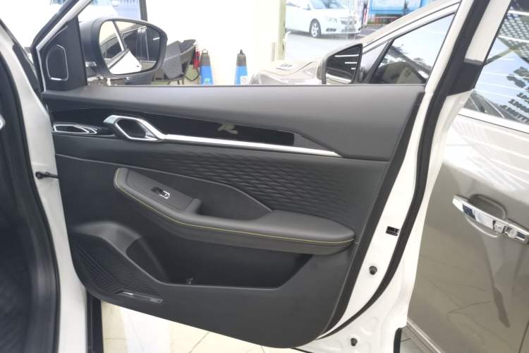 Used Geely Auto Coolray 2025 Bin Yue L 1.5T DCT Starlight Edition
