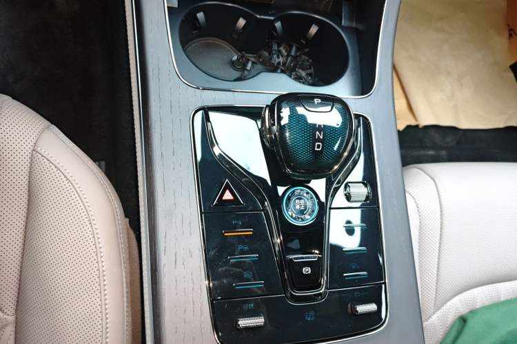 Used BYD Han 2025 EV with 701 km of Laser Radar-Enabled Intelligent Driving
