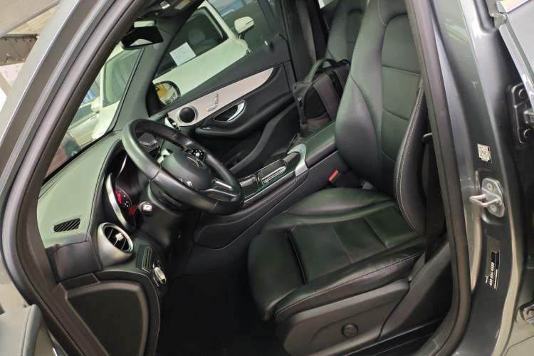 Used Mercedes-Benz GLC 2020 GLC 260 L 4MATIC Dynamic Model