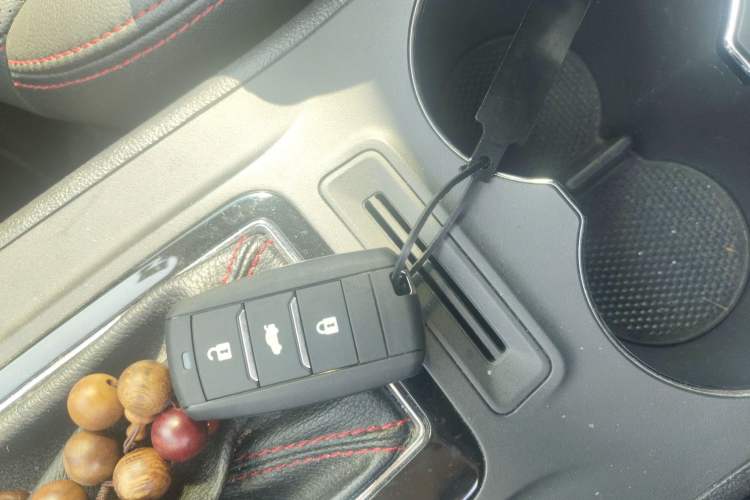 Used Changan CS75 2014 1.8T Automatic Elite Version China V Standard
