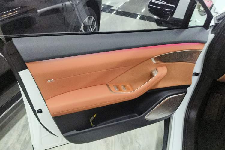 Used ONVO L60 2024 60 kWh Rear-Drive Version
