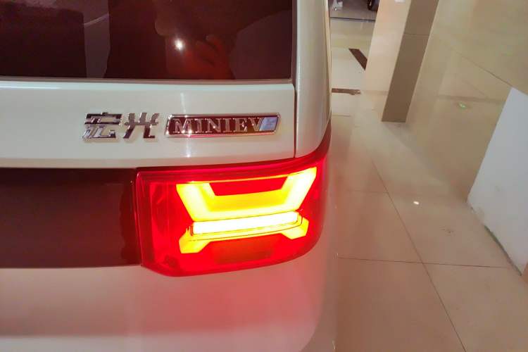 Used Wuling Hongguang MINIEV 2022 GAMEBOY 200km Play Edition with Lithium Iron Phosphate
