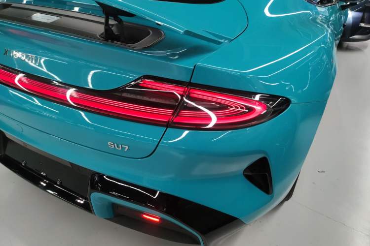 Used  SU7 2024 Rear-Drive Ultra-Long Range Advanced Pro-Level Intelligent Driving Version
