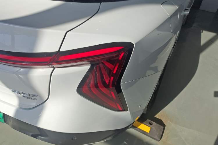 Used Hongqi EH7 2024 820 Pro
