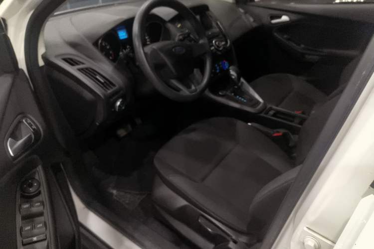 Used Ford Focus 2018 Hatchback Classic 1.6L Automatic Comfort Plus SmartDrive Edition