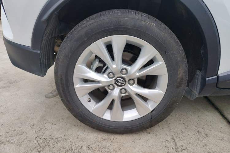 Used Toyota IZOA 2021 2.0L Yixing Version
