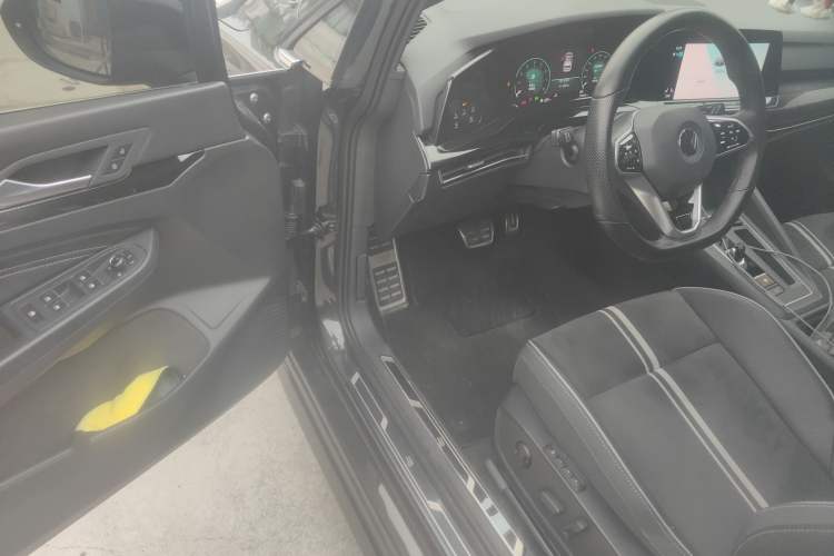 Used Volkswagen Golf 2021 280TSI DSG R-Line
