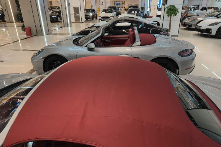 Used Porsche 718 2018 Boxster 2.0T
