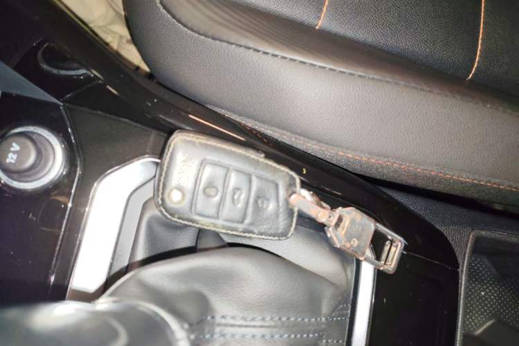 Used Volkswagen T-ROC 2021 280TSI DSG Two-Wheel Drive Comfort Connect 30th Anniversary Edition