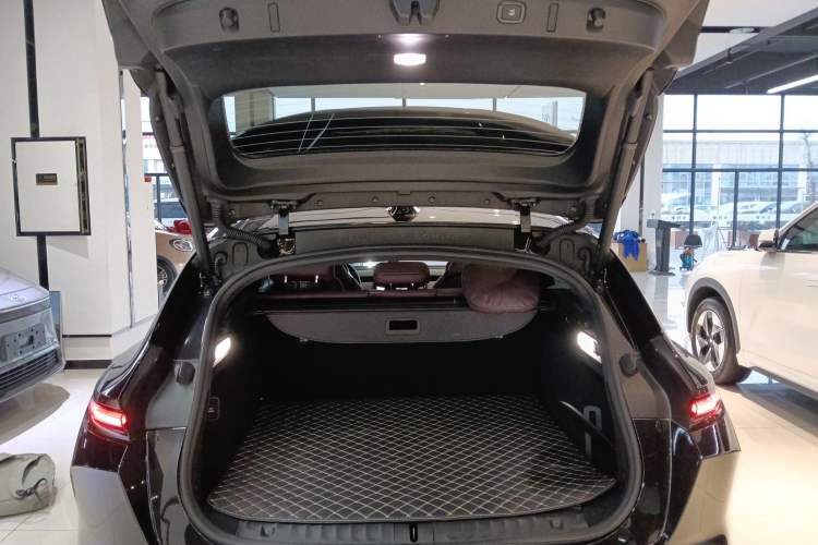 Used Nio ET5T 2024 75kWh Touring