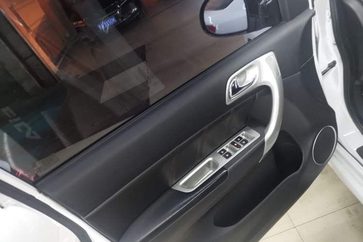 Used Haval H6 2016 Upgraded Model 1.5T Automatic Two-Wheel Drive Elite Version
