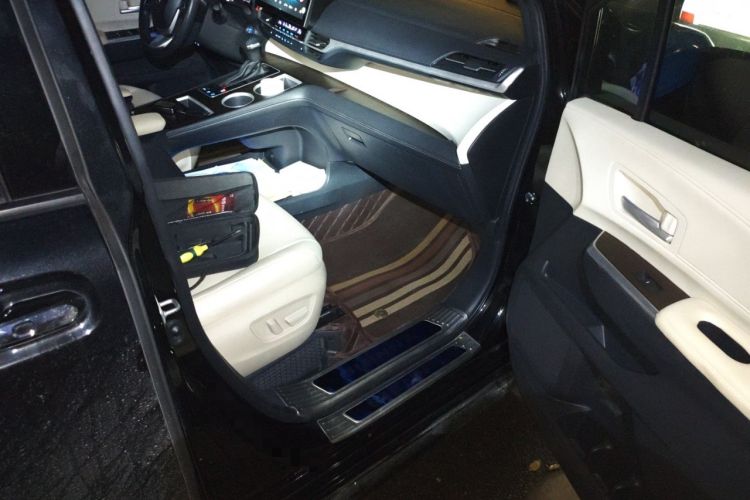 Used Toyota Sienna 2021 2.5L Hybrid Luxury Edition
