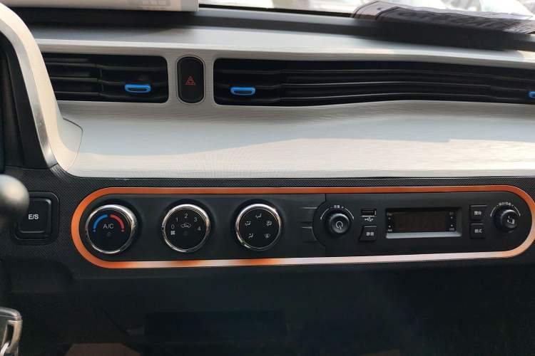 Used Wuling Hongguang MINIEV 2021 Macaron Premium Model – Lithium-NMC