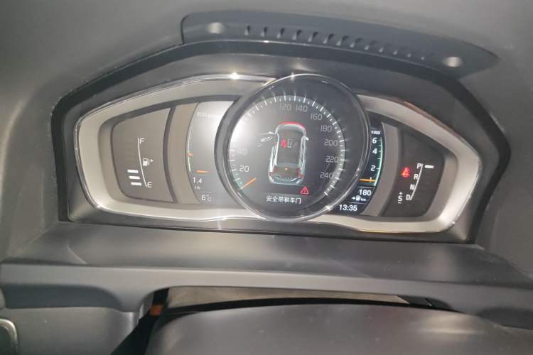 Used Volvo V60 2017 T5 Zhiya Edition China V Standard