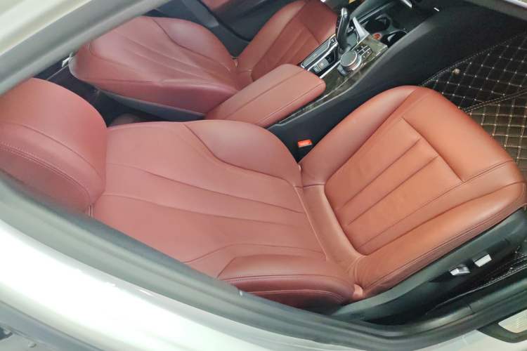 Used BMW 5 Series 2020 530Li Leading Model M Sport Package