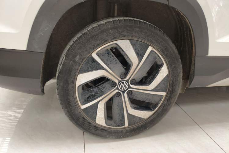 Used Volkswagen Tharu 2023 300TSI Two-Wheel-Drive Full Moon Edition
