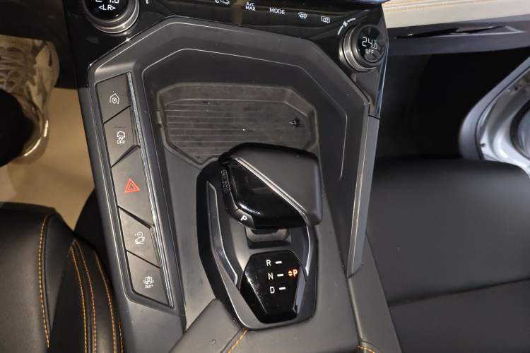 Used Lynk & Co 06 EM-P 2022 PHEV 84 km Range Pro Version
