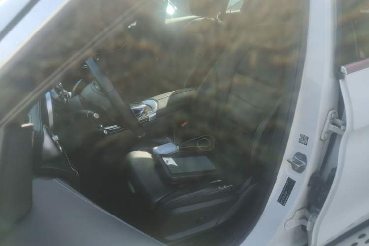 Used Mercedes-Benz GLC 2017 GLC 260 4MATIC Luxury Model
