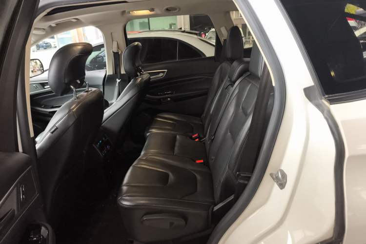 Used Ford Edge 2016 EcoBoost 245 Four-Wheel Drive Titanium 7-Seater
