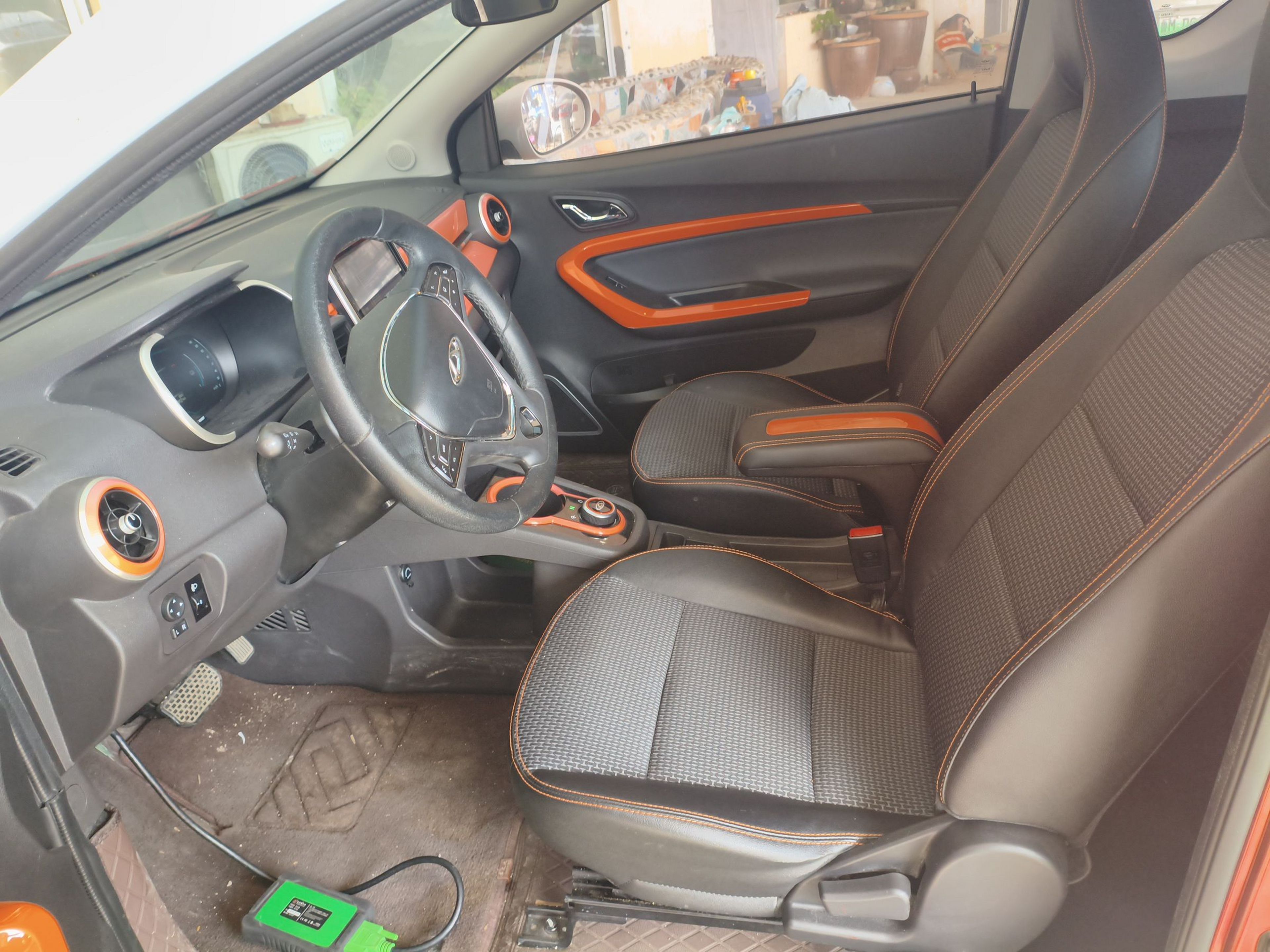 Переднее сиденье в автомобиле