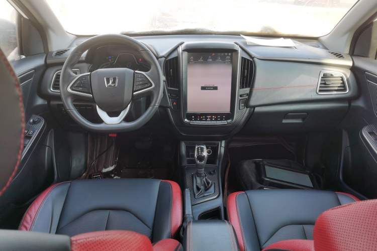 Used Luxgen U5 SUV 2017 1.6L CVT Jazz Edition
