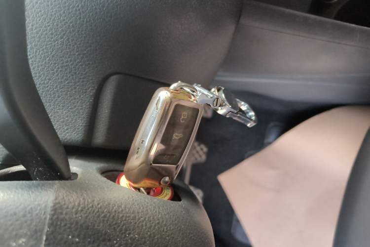 Used Volkswagen Polo 2014 1.4L Manual Fashion Edition
