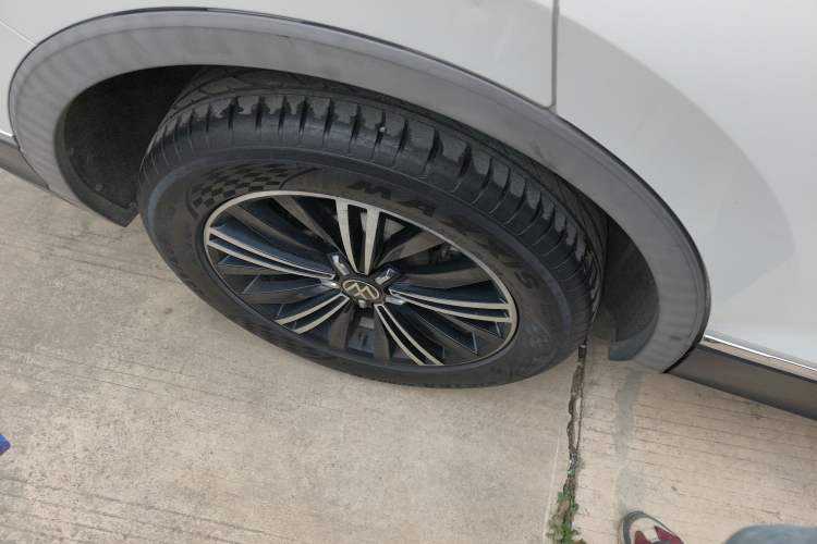 Used Volkswagen Tiguan L 2021 330TSI Automatic Two-Wheel Drive Smart Edition