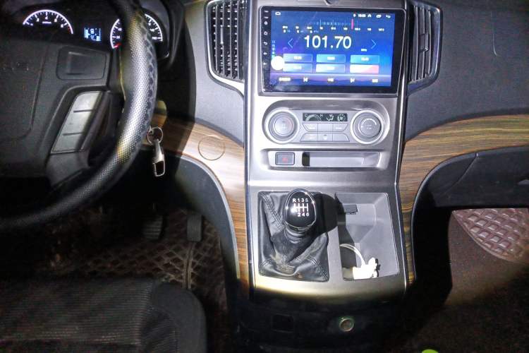 Used FORTHING Lingzhi PLUS 2022 Travel Edition 2.0L Manual Comfort Version 7 Seats