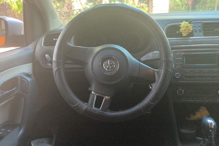 Used Volkswagen Polo 2012 1.6L Cross Polo Automatic Transmission
