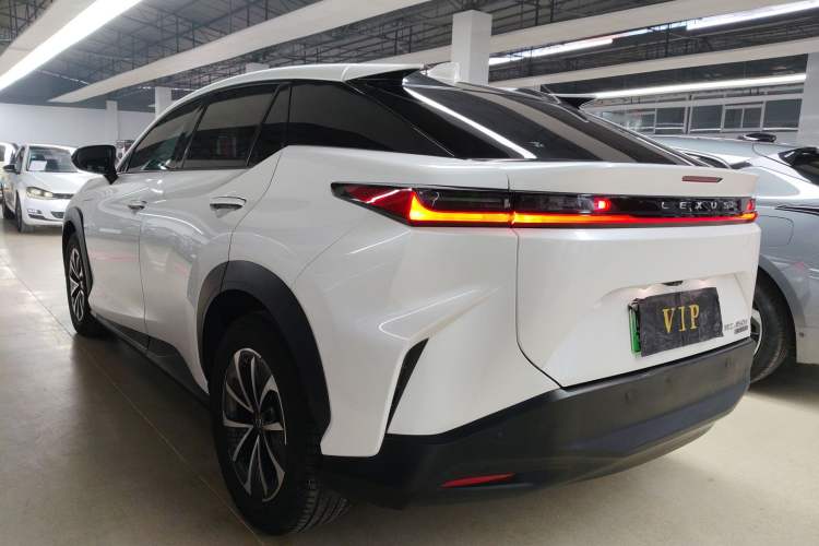 Used Lexus RZ 2023 450e All-Wheel Drive Luxury Edition
