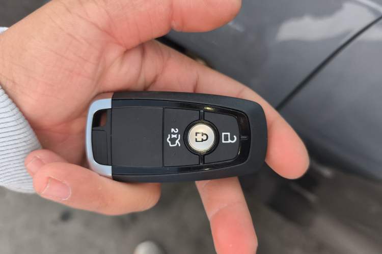 Used Ford Mondeo 2025 2.0T EcoBoost E Hybrid Sport Edition ST-Line
