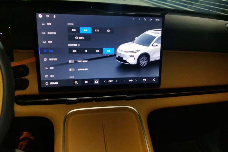 Used  Galaxy Xingjian 7 EM-i 2025 120km Launch+ Version