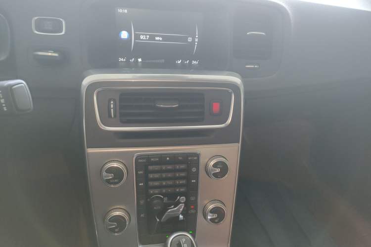 Used Volvo S60 2015 S60L 2.0T Zhiyuan Edition