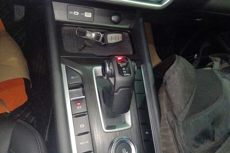 Used Great Wall Poer 2024 2.4T Passenger Version Automatic Diesel 4x4 Comfort Trim
