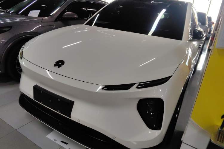 Used Nio EC6 2023 75 kWh