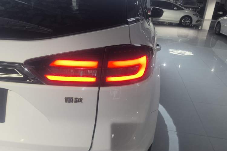 Used Geely Auto Emgrand X7 Sport 2020 1.8TD DCT Two-Wheel Drive Smart Connect 4G-Enabled Version