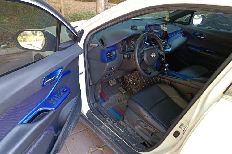 Used Toyota IZOA 2018 2.0L Yichi Edition China V Standard