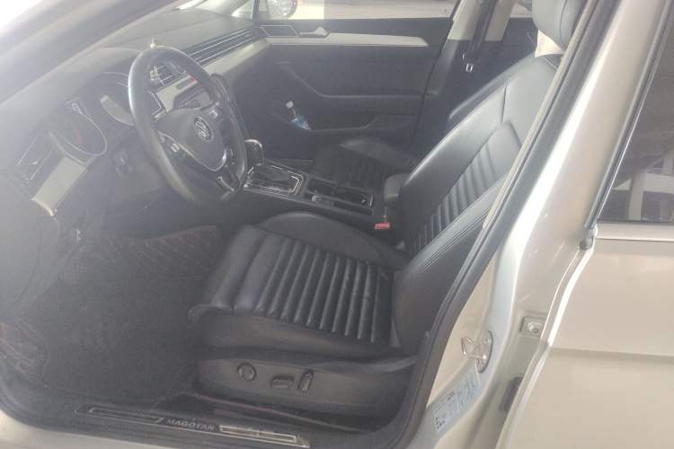 Used Volkswagen Magotan 2018 330TSI DSG Advanced Model
