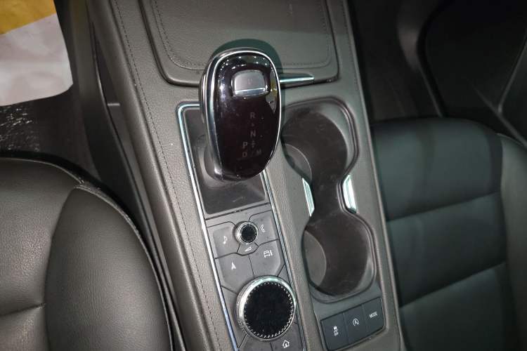 Used Cadillac XT4 2024 28T Two-Wheel-Drive Luxury Version
