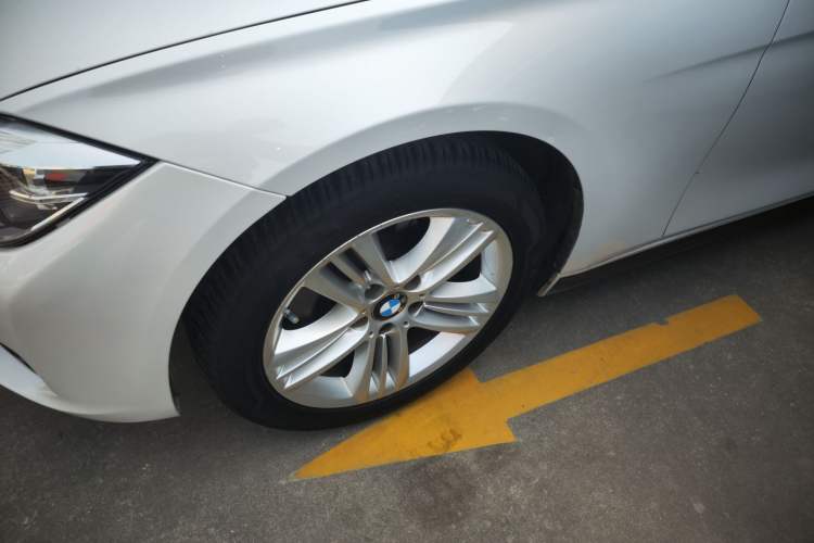 Used BMW 3 Series 2016 320Li Fashion Model
