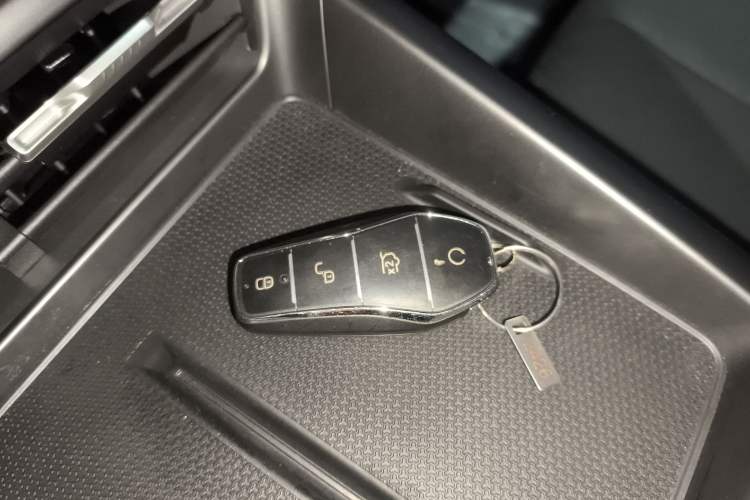 Used BYD Qin PLUS 2025 DM-i Smart Drive 55KM Beyond Model
