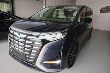 Used Denza D9 2022 DM-i 1040 Prestige Model