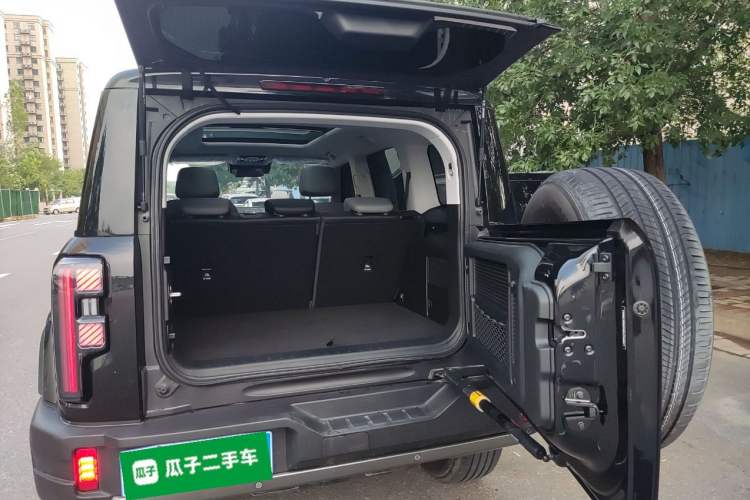 Used Beijing Auto BJ40 2024 2.0T All-New Urban Hunter Edition Chivalrous Style
