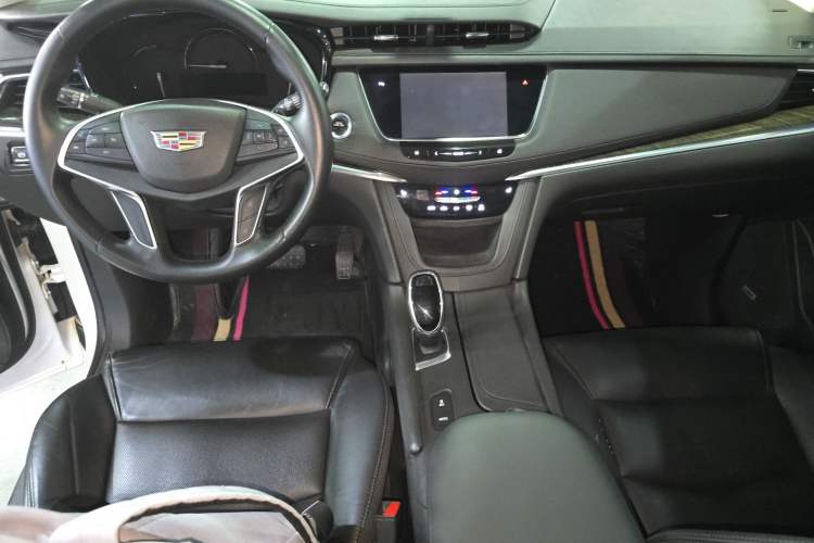 Used Cadillac XT5 2016 25T Luxury Model
