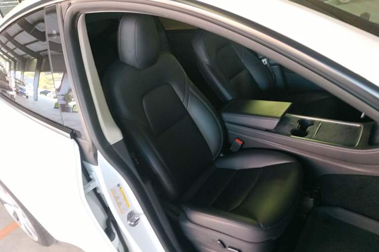 Used Tesla Model Y 2022 Rear-Wheel-Drive Version