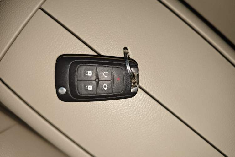 Used Buick GL8 2018 28T Luxury Model China VI Standard