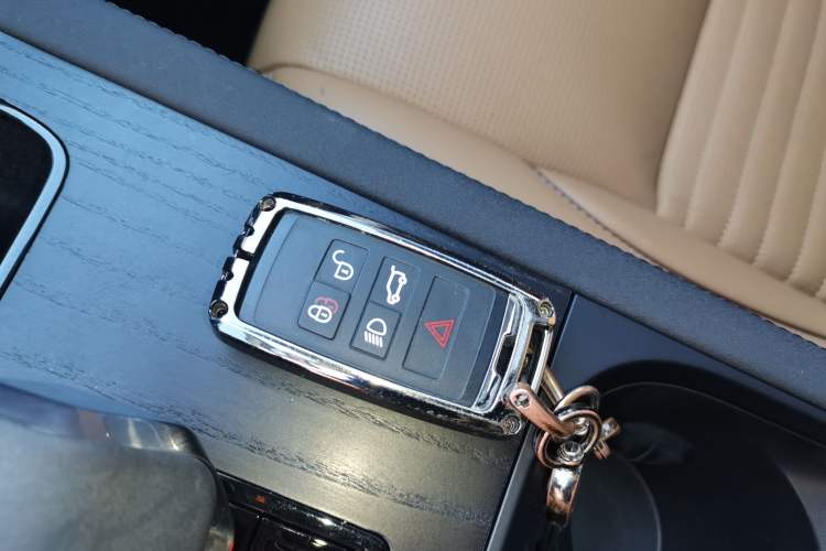 Used Land Rover Discovery Sport 2024 Luxury Custom Edition