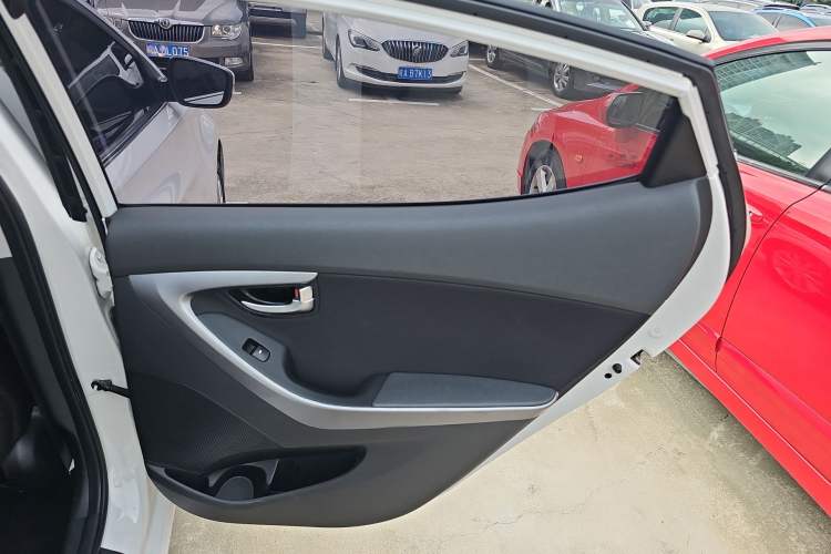 Used Hyundai Elantra 2016 1.6L Automatic Prestige Edition
