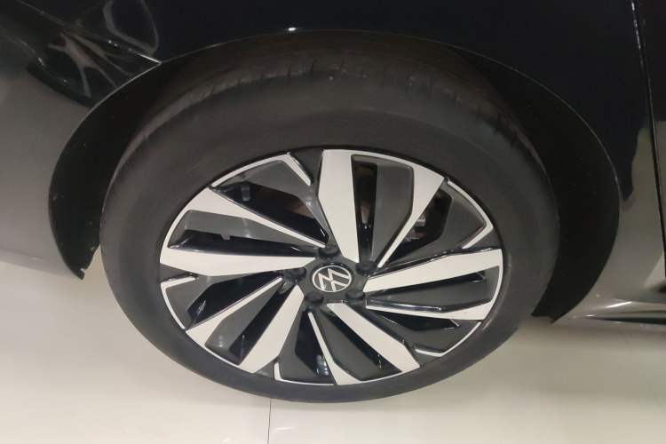 Used Volkswagen Passat 2024 380TSI Luxury Edition
